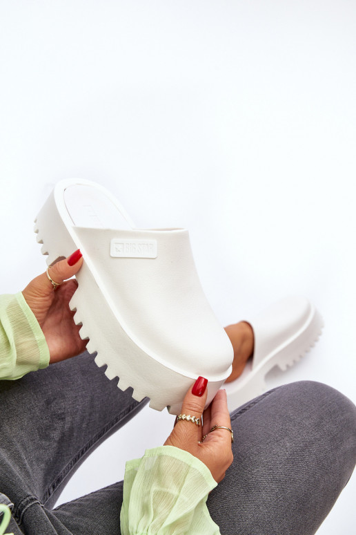 Pantofole con suola massiccia alla moda Big Star NN274015 colore bianco