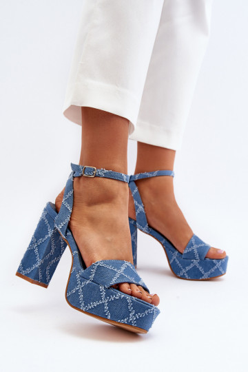 Sandali in denim con tacco in colore blu Acrana
