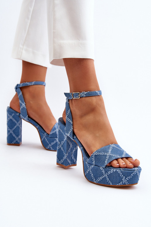 Sandali in denim con tacco in colore blu Acrana