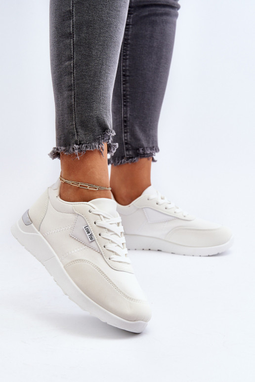 scarpe sportive Sneakers modello scarpe colore bianco Vovella