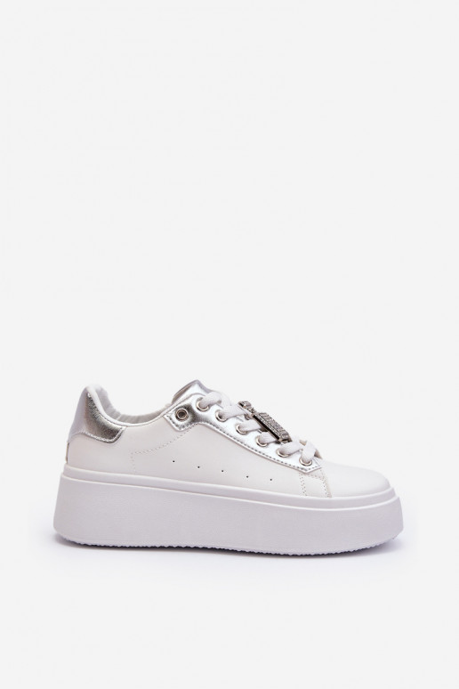 Scarpe modello sneakers con decorazioni in colore bianco Celedria