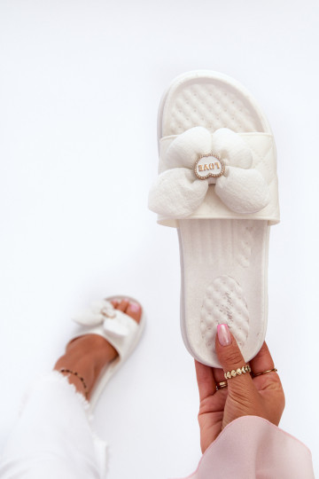 Ciabatte da donna con ornamenti Platformie colore bianco Cedrella 2