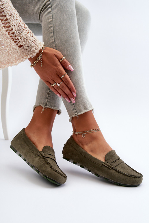 Mocassini da donna modello classico realizzati in pelle scamosciata colore kaki Glimris