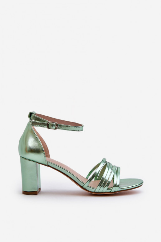 sandali con tacco e cinturini in verde Enitia