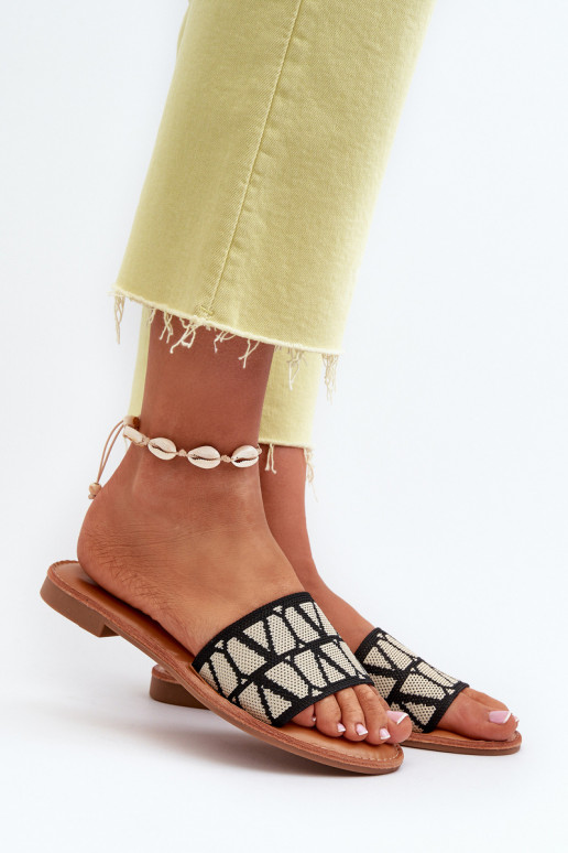 Infradito da donna con tacco largo in colore nero Traivea Infradito da donna con tacco largo in colore nero Traivea