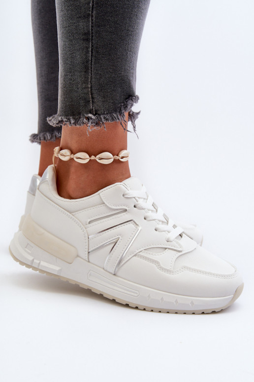 Scarpe modello sneakers realizzate in eco pelle di colore bianco Vinelli
