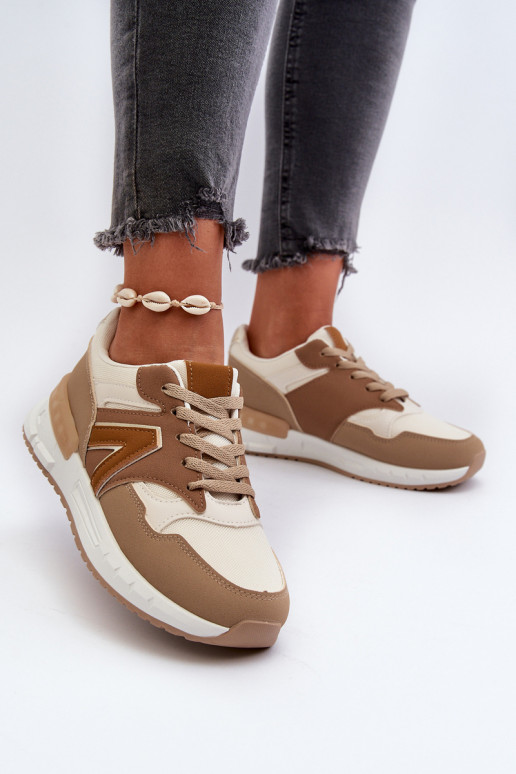 Scarpe modello sneakers realizzate in ecopelle colore marrone Vinelli
