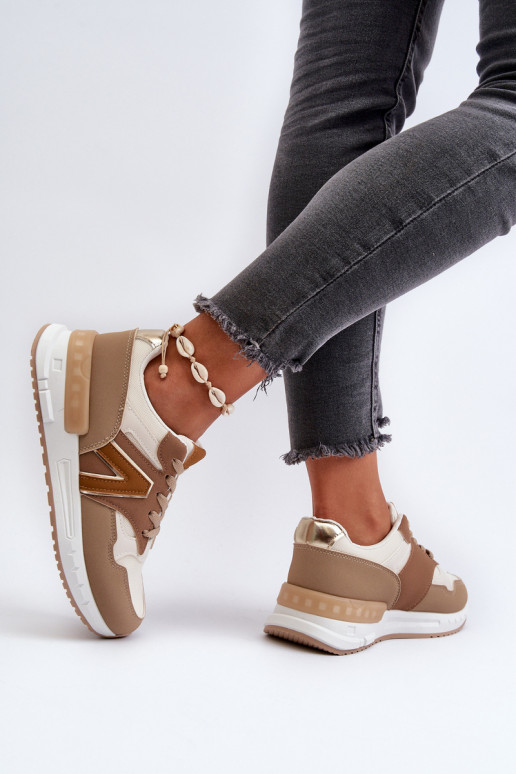 Scarpe modello sneakers realizzate in ecopelle colore marrone Vinelli