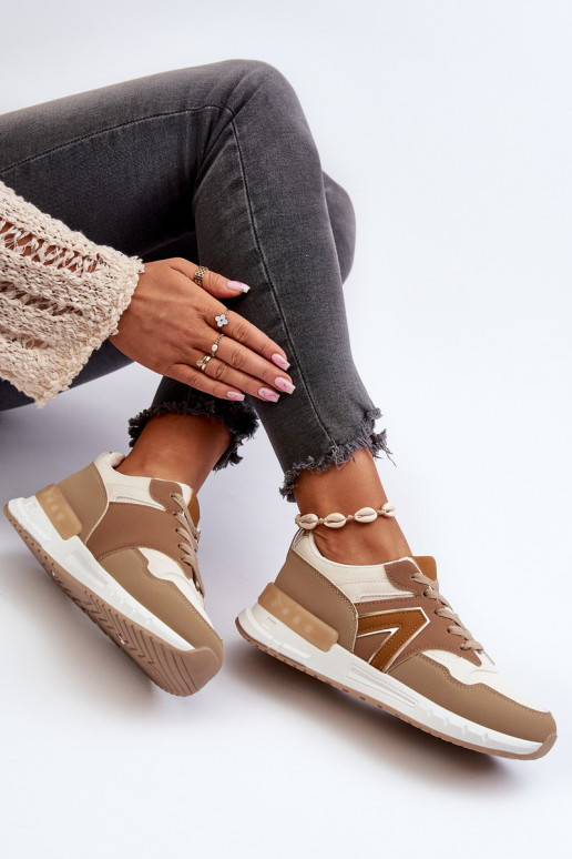 Scarpe modello sneakers realizzate in ecopelle colore marrone Vinelli