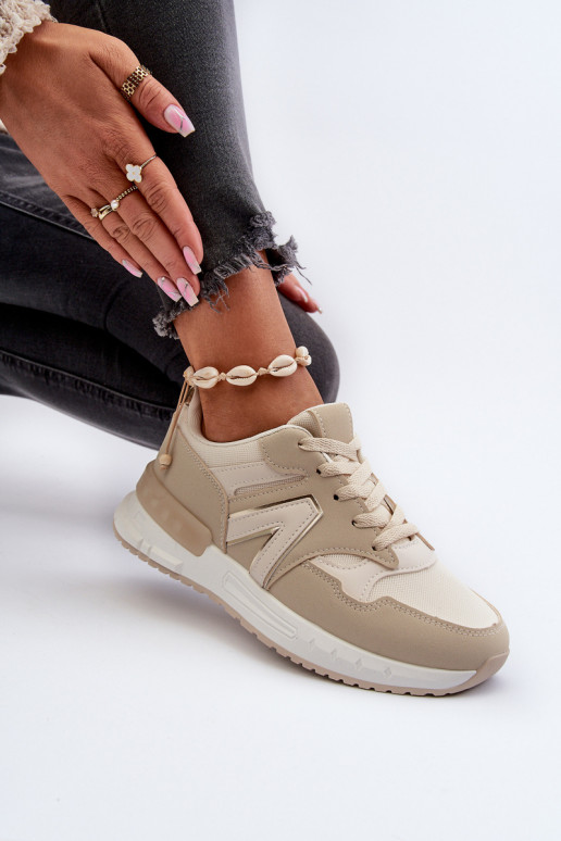 Scarpe modello sneakers realizzate in ecopelle beige Vinelli