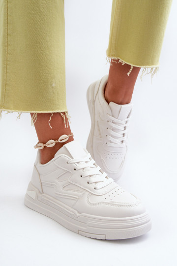 Scarpe modello sneakers con plateau realizzate in ecopelle di colore bianco Lynnette