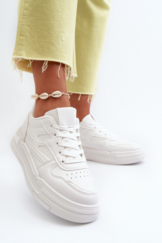 Scarpe modello sneakers con plateau realizzate in ecopelle di colore bianco Lynnette