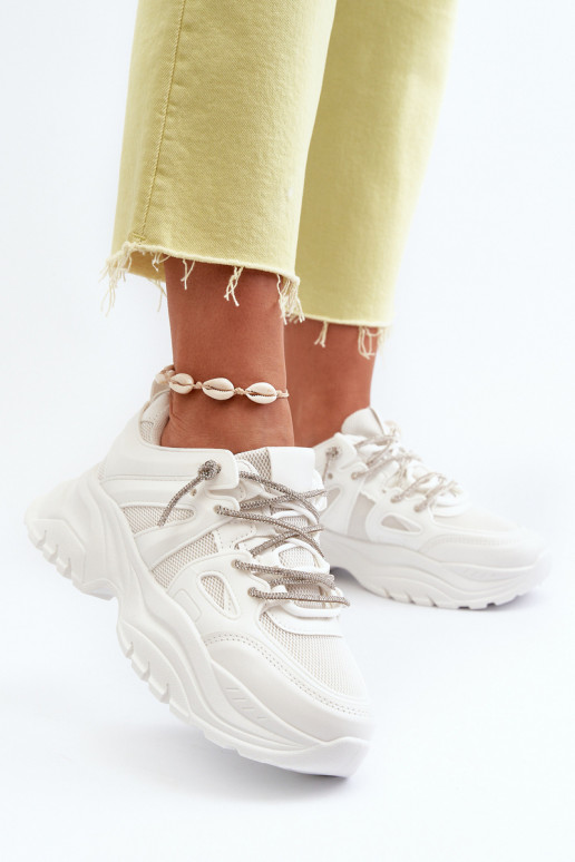 Scarpe modello sneakers con suola massiccia alla moda in colore bianco Relissa