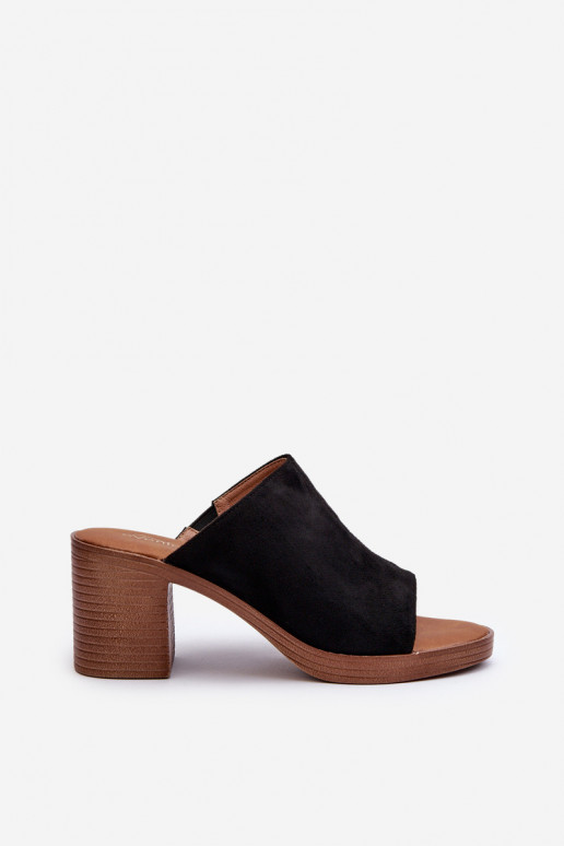 Ciabatte da donna con tacco dallo stile elegante in colore nero Varnila