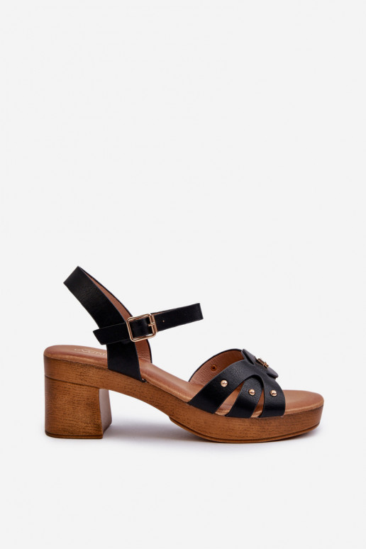 Sandali con tacco da donna realizzati in ecopelle colore nero Assames