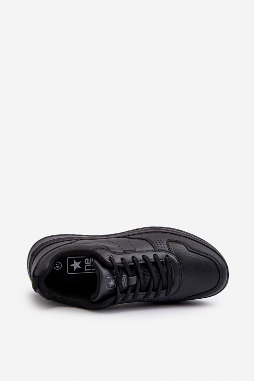 Scarpe modello sneakers con plateau realizzate in eco pelle di colore nero Uziran