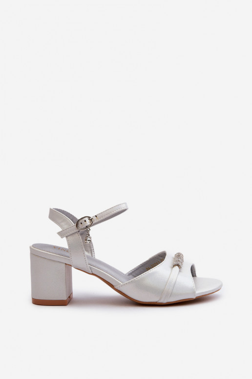 Sandali da donna Eko con tacco con bellissimi dettagli in colore argento Narhi