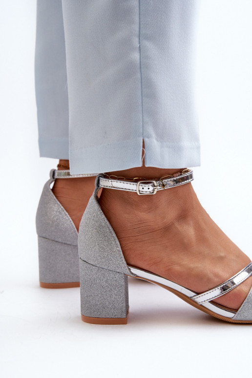 Sandali lucidi Ploemis con tacco basso in argento Sandali lucidi Ploemis con tacco basso in argento