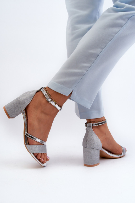 Sandali lucidi Ploemis con tacco basso in argento Sandali lucidi Ploemis con tacco basso in argento