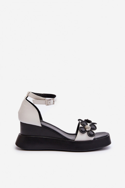 Sandali da donna con plateau I Koturnie con fiori in colore bianco Foviana