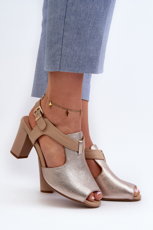 Sandali con tacco da donna realizzati in ecopelle color oro Queenmarie Sandali con tacco da donna realizzati in ecopelle color oro Queenmarie