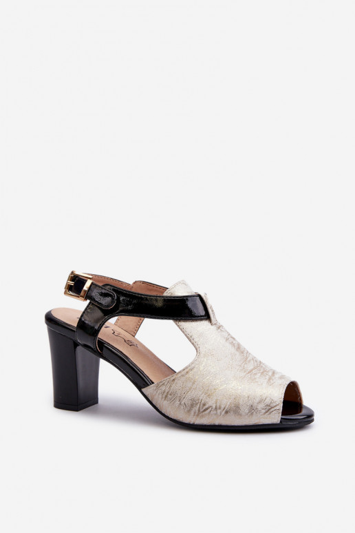 Sandali con tacco da donna realizzati in ecopelle nel colore oro-nero Queenmarie