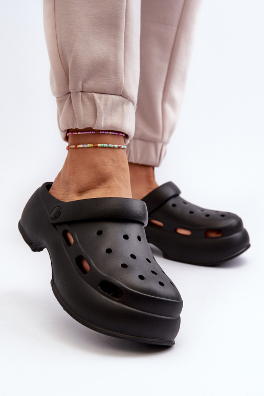 Pantofole leggere Pantofole da donna con suola massiccia alla moda in colore nero Danollia