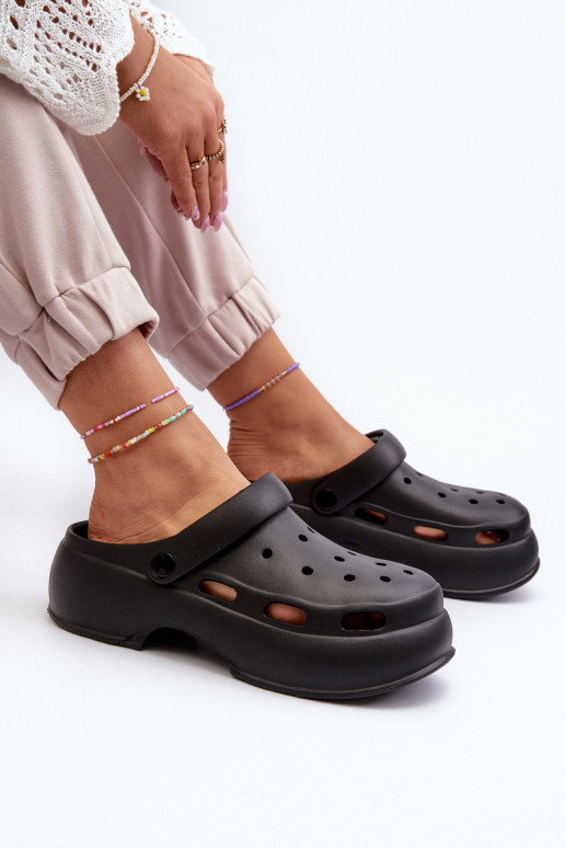 Pantofole leggere Pantofole da donna con suola massiccia alla moda in colore nero Danollia