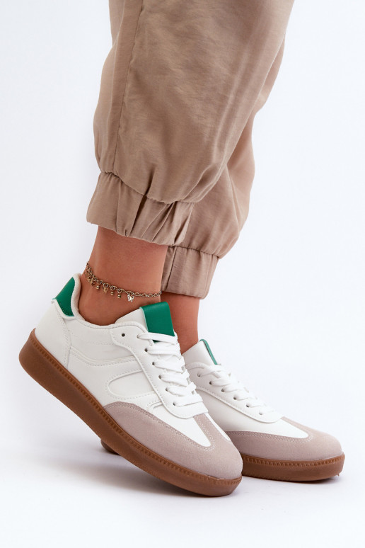 Scarpe da ginnastica modello scarpe sportive colore bianco Uvetta