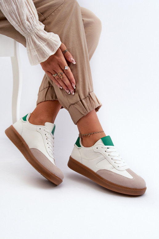 Scarpe da ginnastica modello scarpe sportive colore bianco Uvetta