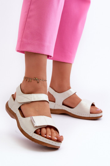 Comodi sandali da donna con chiusure adesive in colore argento Iphiope