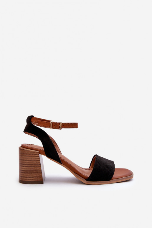 Sandali con tacco da donna realizzati in Eco Camoscio Nero Ronvia
