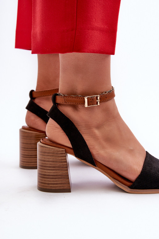 Sandali con tacco da donna realizzati in Eco Camoscio Nero Ronvia