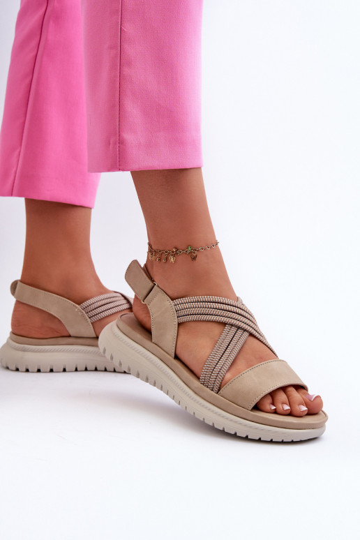 Comodi sandali con chiusure adesive nel colore beige Ceclea Comodi sandali con chiusure adesive nel colore beige Ceclea