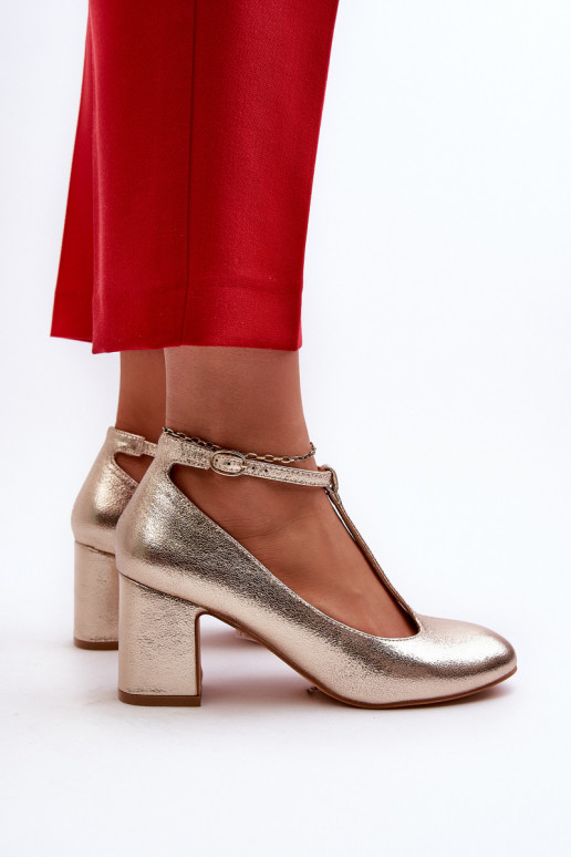Scarpe realizzate in ecopelle con tacco Raniyah color oro
