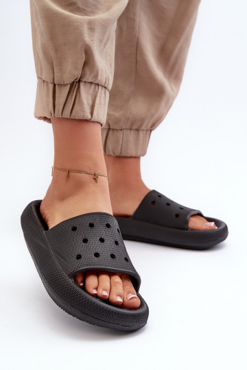 Pantofole leggere con suola massiccia in colore nero Beula 2