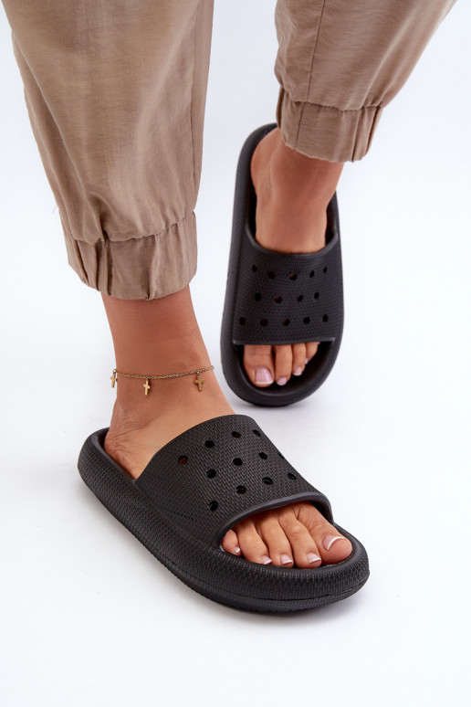Pantofole leggere con suola massiccia in colore nero Beula Pantofole leggere con suola massiccia in colore nero Beula