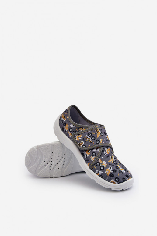 Comode ciabatte per ragazzi con chiusure adesive Befado 974Y552 grigie Comode ciabatte per ragazzi con chiusure adesive Befado 974Y552 grigie