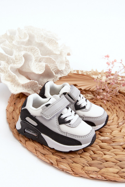 Scarpe modello sneaker da bambino con chiusure adesive colore grigio Krissandra