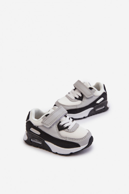 Scarpe modello sneaker da bambino con chiusure adesive colore grigio Krissandra