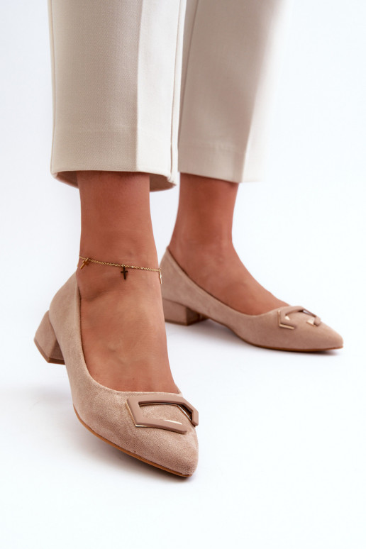 Scarpe a tacco basso con ornamenti in ecopelle scamosciata S.Barski KV27-034 beige
