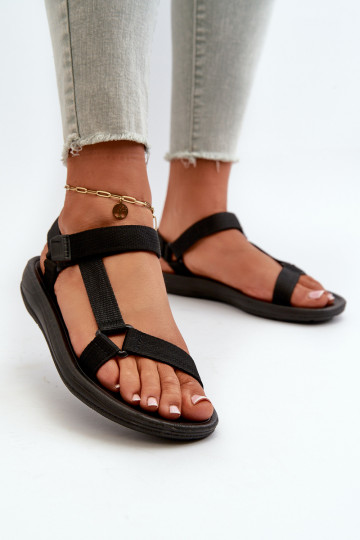 Sandali da donna in stile sportivo con chiusure adesive in colore nero Vilari