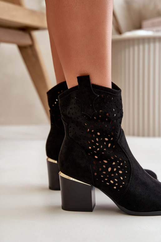 Stivali traforati con tacco Z realizzati in eco-camoscio con fibbia Al Castello colore nero Sevana