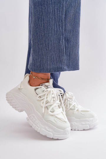 Scarpe modello sneakers da donna con suola massiccia alla moda in colore bianco Nevela