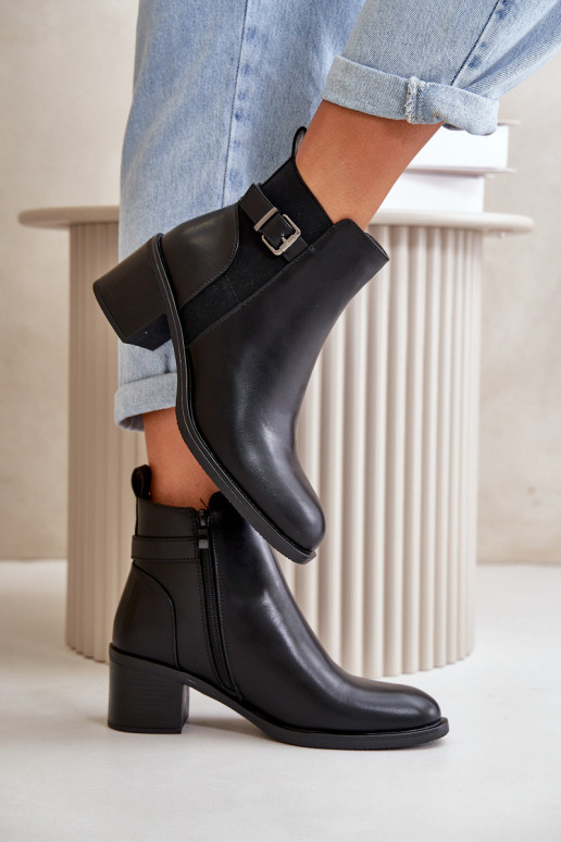 Stivali da donna riscaldati con tacchi con fibbie in Nevillira nera