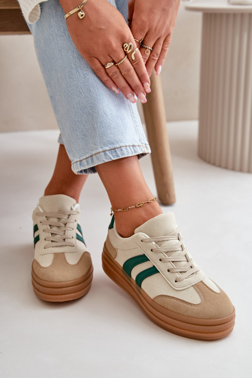Scarpe modello sneakers Femminile con una piattaforma beige-colore verde Nesonice Scarpe modello sneakers Femminile con una piattaforma beige-colore verde Nesonice