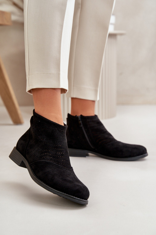 Stivali da donna con tacchi larghi con elementi traforati colore nero S.Barski HY42-076