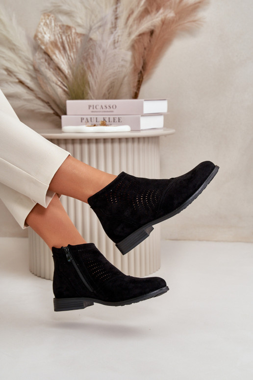 Stivali da donna con tacchi larghi con elementi traforati colore nero S.Barski HY42-076