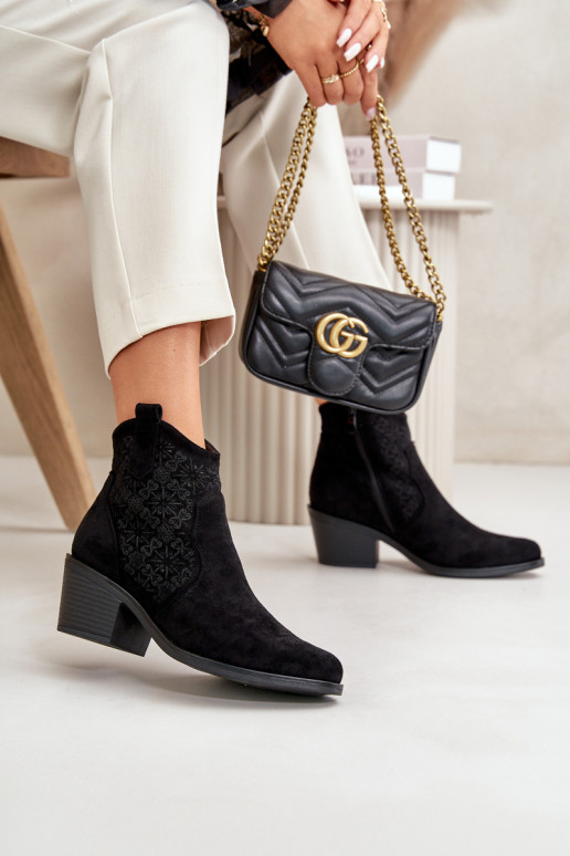 Stivali traforati stile coAboy Al Castello in ecopelle scamosciataoAe colore nero S.Barski HY42-944