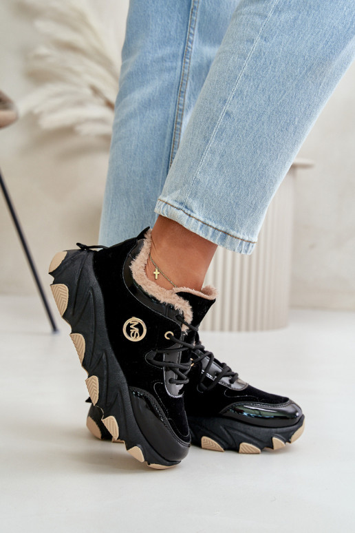 Femminile scarpe da ginnastica con lacci riscaldamento con una piattaforma colore nero Verioras Femminile scarpe da ginnastica con lacci riscaldamento con una piattaforma colore nero Verioras